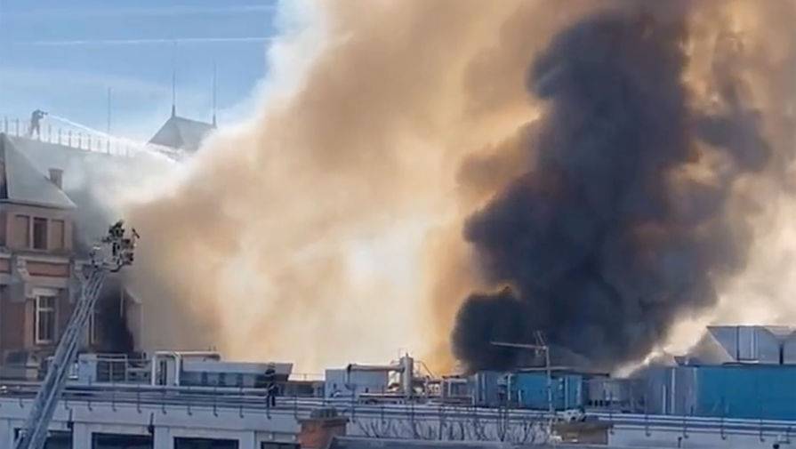 فيديو- حريق ضخم في مطبعة "بنك فرنسا" يسفر عن إصابة 34 شخصا
