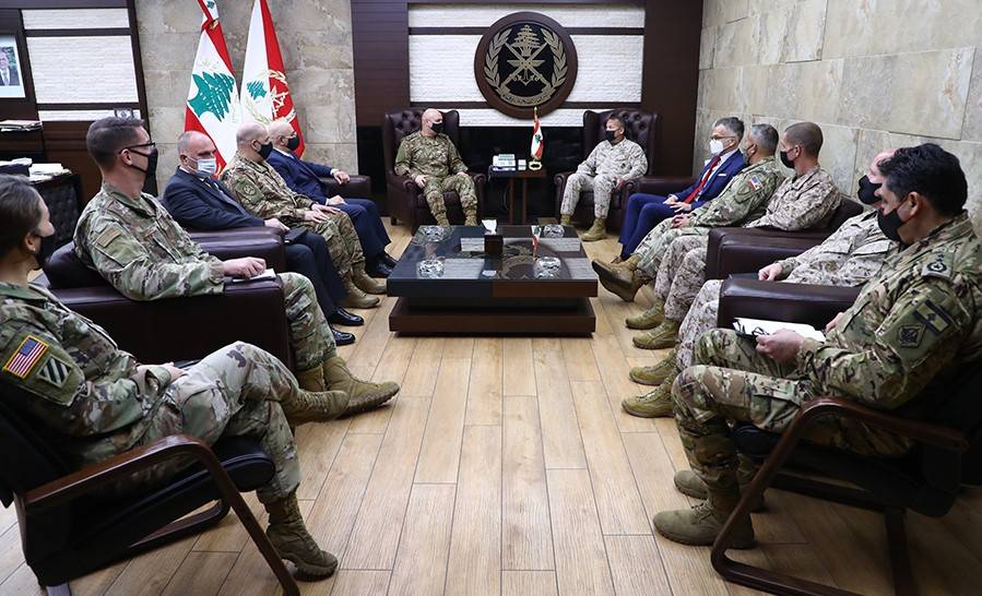 وفد عسكري أميركي في اليرزة