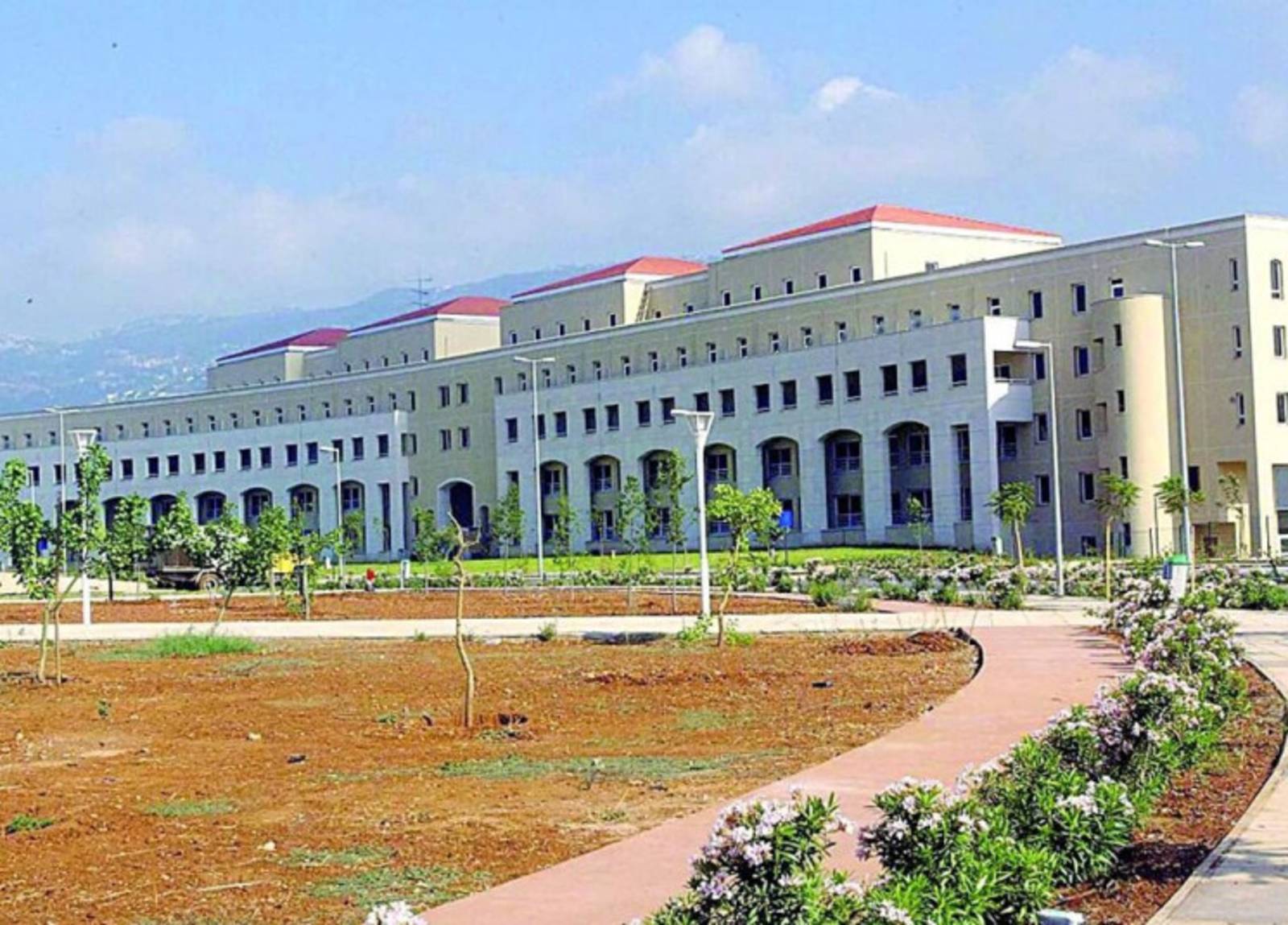التجمع الطبي: لإعطاء قيمة PCR المطار للجامعة اللبنانية