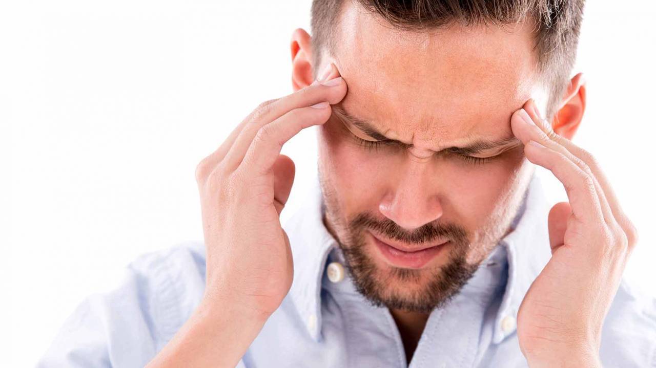 ما سبب الصداع عند الإصابة بـ"أوميكرون"؟