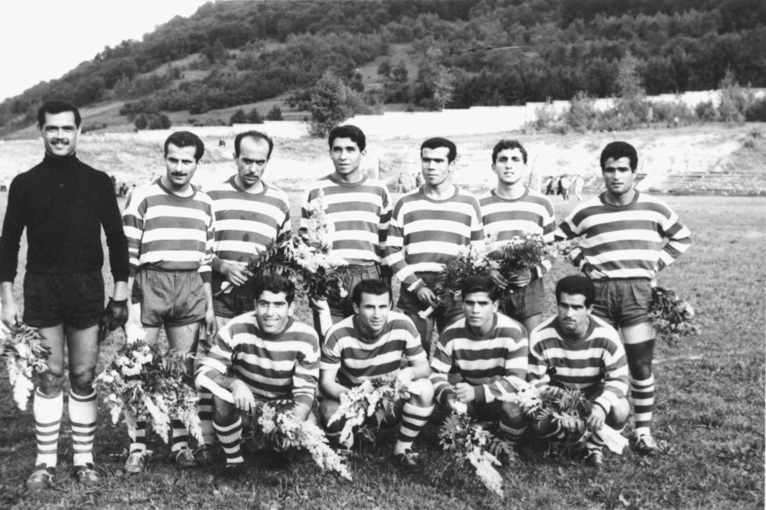 حكاية صورة - الشبيبة المزرعة 