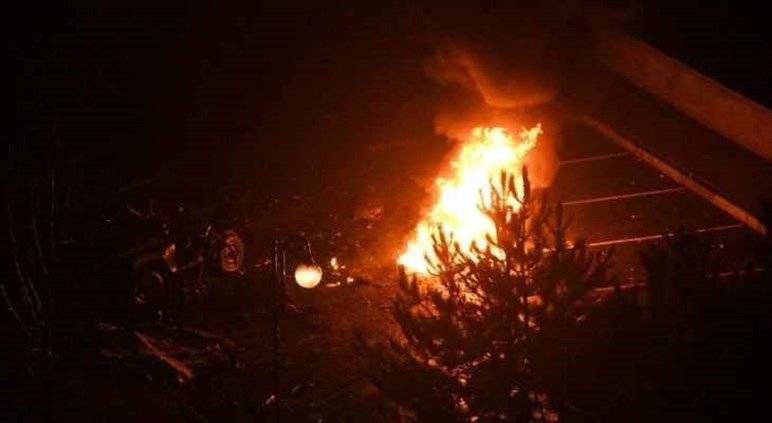 بالفيديو- انفجار سيارة رئيس القوات الشعبية في جمهورية دونيتسك الشعبية