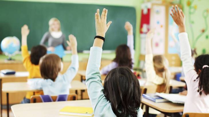 في ابو ظبي.. مدرسة خاصة تطالب معلمة وزوجها بـ 123 ألف درهم