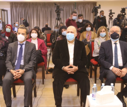 جال في مدارس ساحل المتن الجنوبي
الحلبي: بلغنا مرحلة الإقبال
على الحلول وبأسرع ممّا تتصوّرون