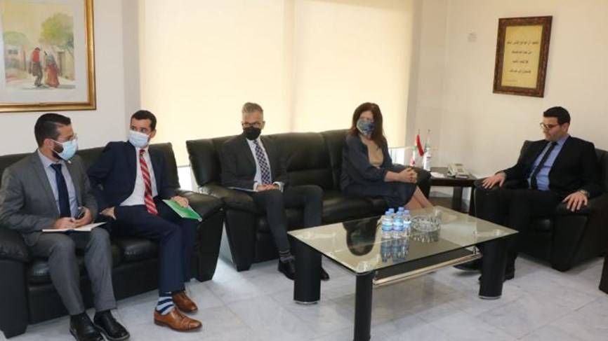 وزير الزراعة بحث مع شيا ووفد الUSAID في المشاريع للنهوض بالقطاع الزراعي