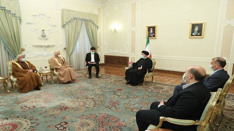 رئيسي : نسعى لتطوير العلاقات مع الجيران