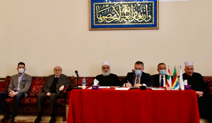 ترأس اجتماعاً للهيئة العامة للمجلس المذهبي
أبي المنى: حريصون على جمع الشمل
جنبلاط: المقاومة وحلفاؤها مشروع إلغائي