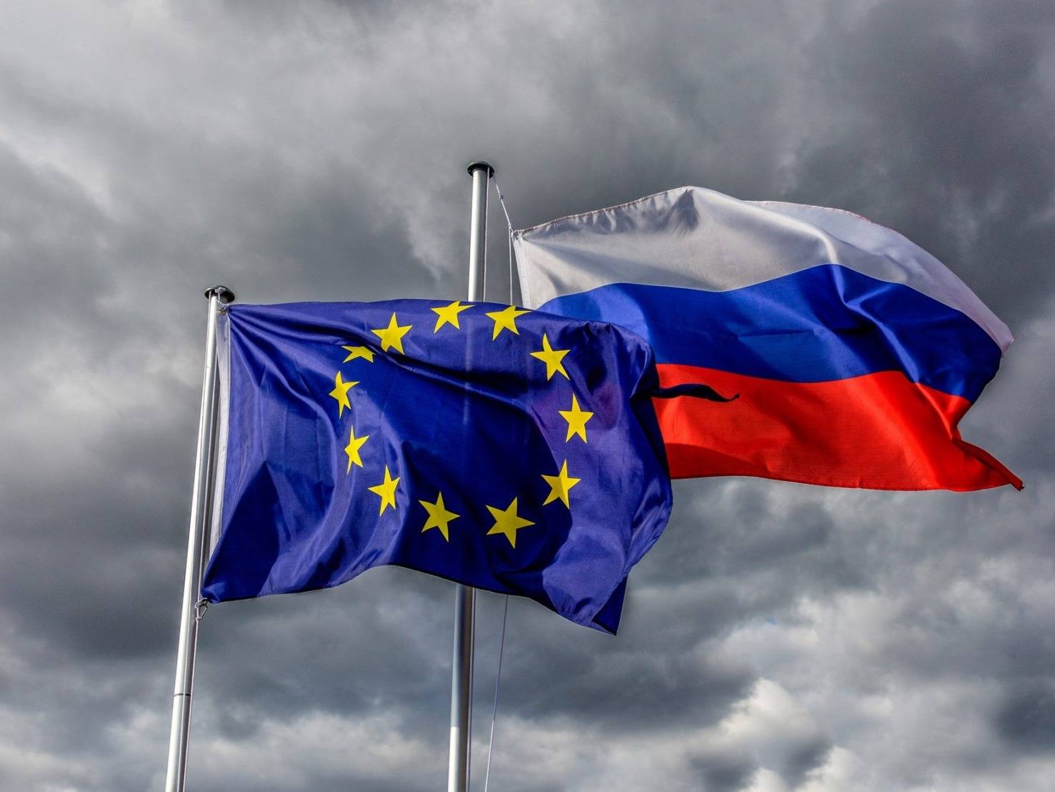 الإتحاد الأوروبي يستدعي السفير الروسي