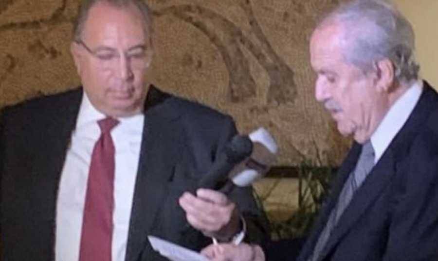 البنك العربي يكرّم مدير عام مصرف
الإسكان السابق جوزف ساسين