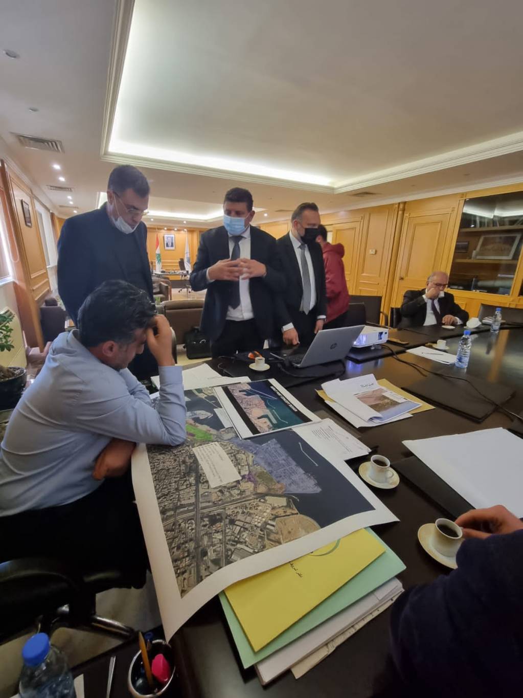 حميه يتلقى دراسة لاعادة اعمار المرفأ بقدرات لبنانية
