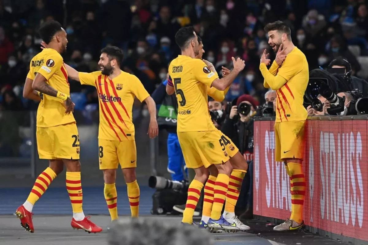 يوروبا ليغ: برشلونة يهزم نابولي برباعية ويخطف تذكرة التأهل إلى دور الـ16
