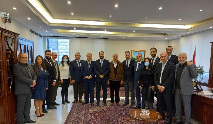 أبو حيدر زار نقابة المحامين واجتمع مع لجنة حماية المستهلك: لملاقاة جهود وزارة الاقتصاد بمتابعة المحاضر مع القضاء المختص