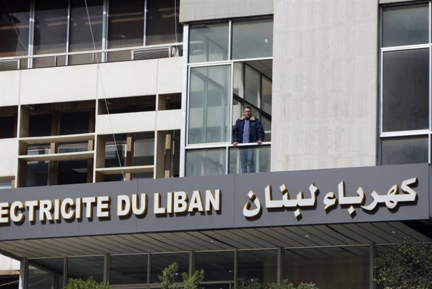 الحكومة «عاجزة» كهربائياً.. وفياض ينسخ «مطالب» من سبقه
الأميركي وحده قادر على تغيير الواقع الكهربائي قريباً