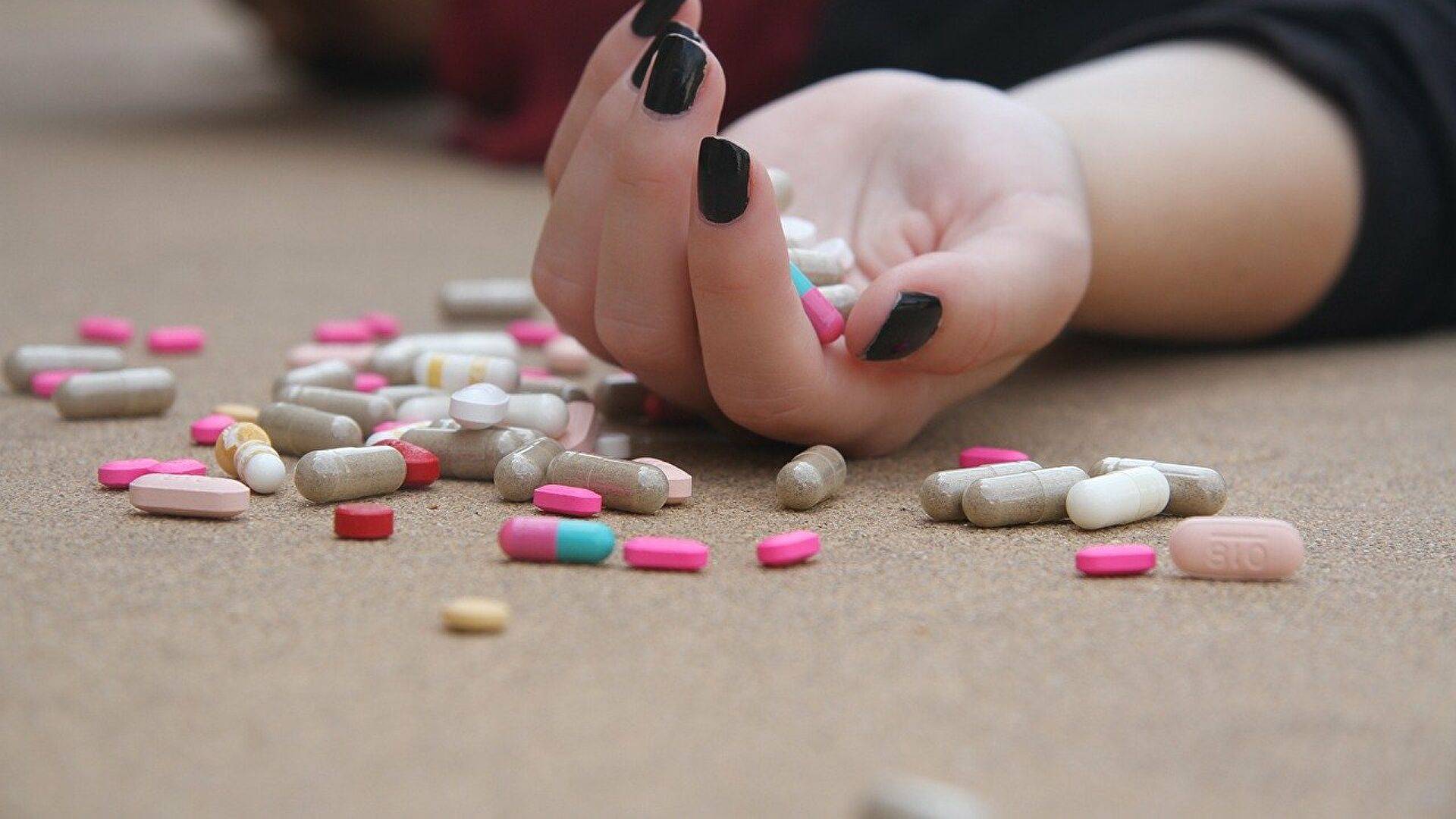 إنتحار ممثلة شهيرة في ظروف غامضة.. والتفاصيل؟