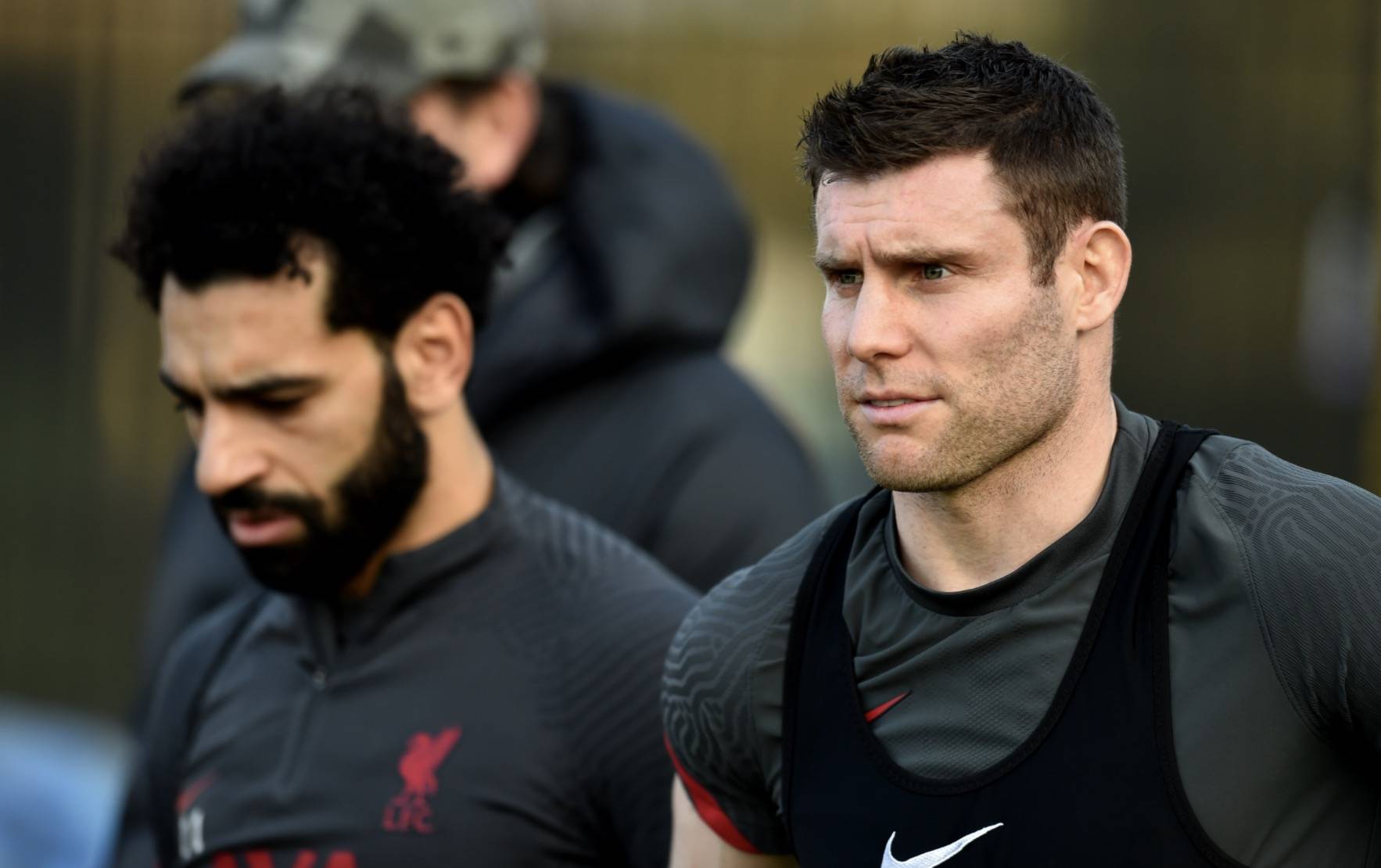قائد ليفربول يطرد محمد صلاح من مسيرته!