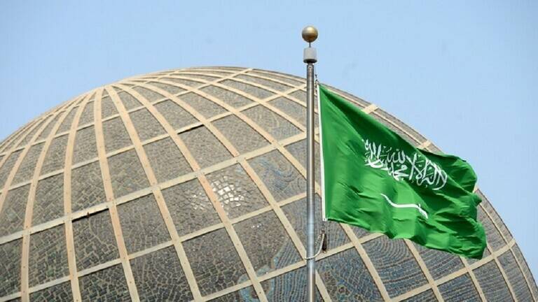 الرئيس التنفيذي لشركة "نيوم" يكشف تفاصيل مشروع سياحي في المملكة "سيكون مفاجأة"