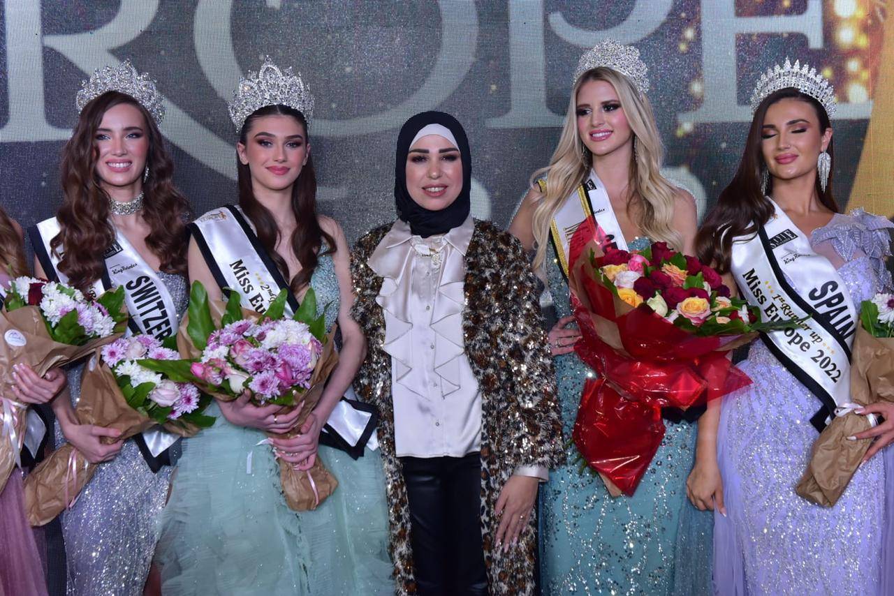 رانيا عثمان خبيرة التجميل في حفل انتخاب ملكة جمال  اوروبا وتفاجىء سابين نحاس !