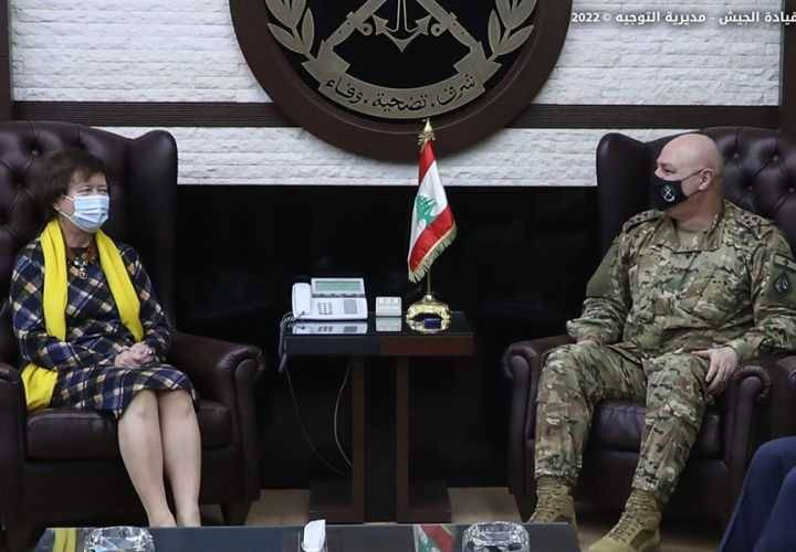 بحث مع فرونتسكا الأوضاع في لبنان والمنطقة
قائد الجيش للعسكريين: يبقى الوطن
الأولويّة والمهمّة المقدّسة.. وأنتم الأمل