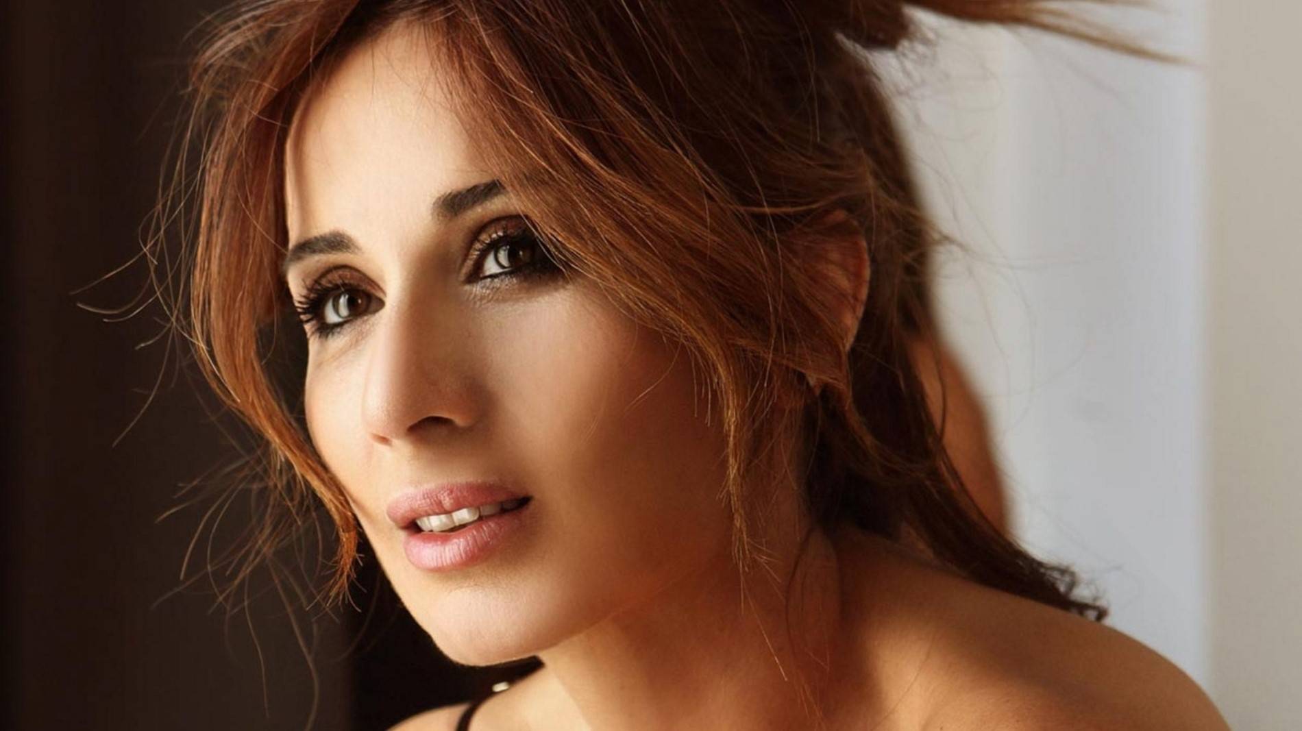 كارين رزق الله : عتمة كاملة بوسط بيروت...هيك صار لبنان؟