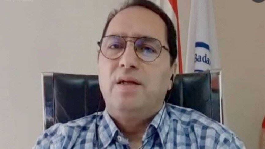 البراكس يطمئن: البنزين غير مقطوع وأطلب من المواطنين ما يعملوا "panic"