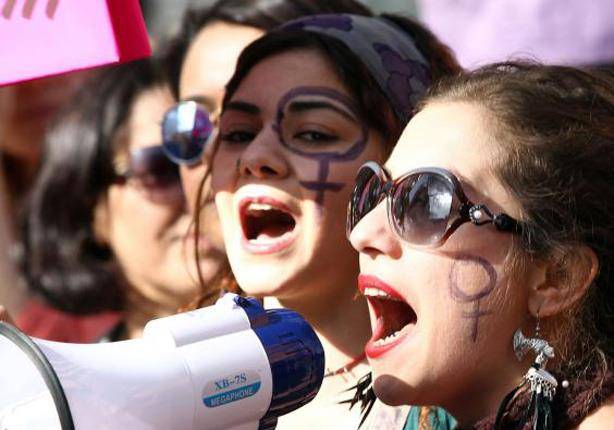 في اليوم العالمي للمرأة.. ما هو واقع النساء اللبنانيات؟