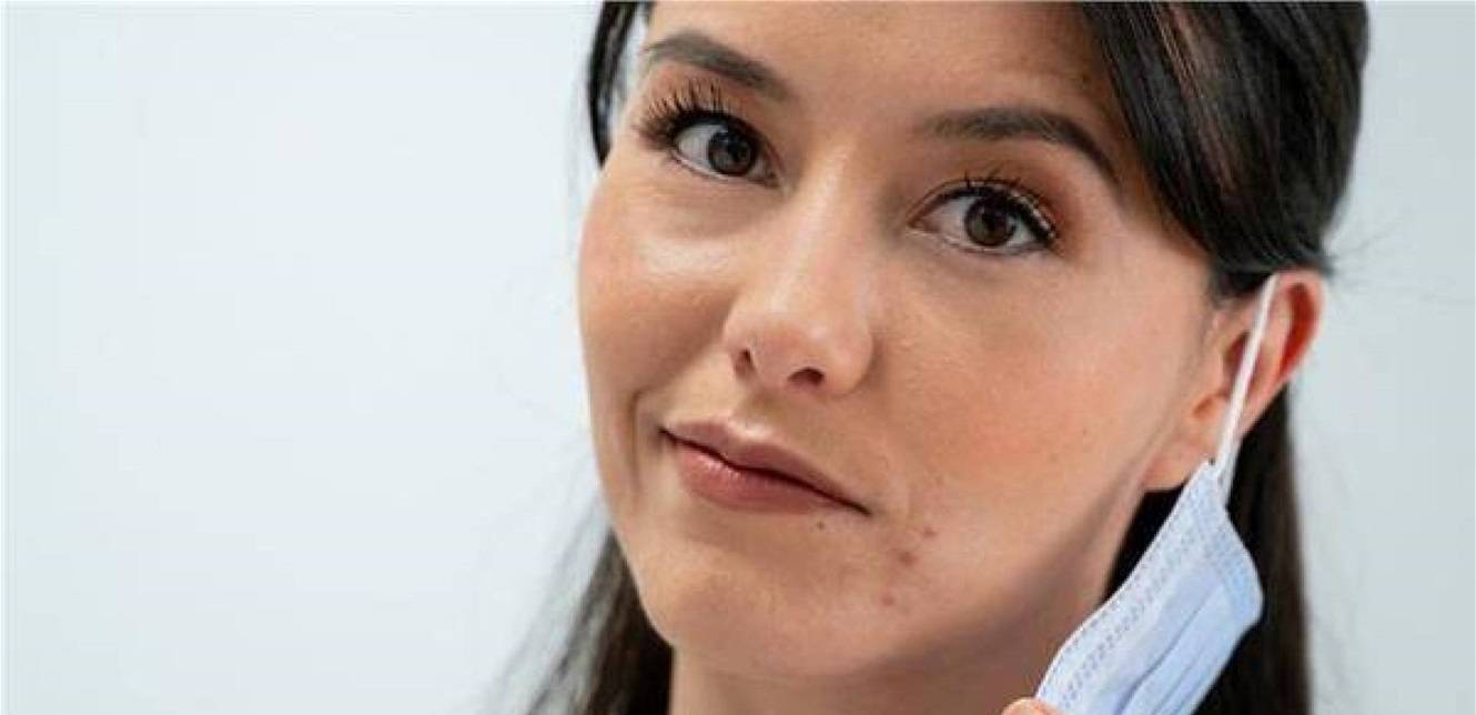 حلّ سحري لعلاج البثور الناتجة عن ارتداء الكمامة!