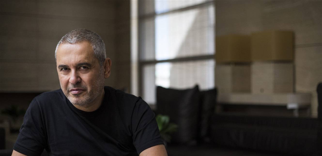 بعد غياب عامين... إيلي صعب يعود إلى باريس