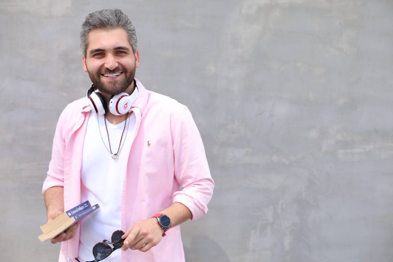 مراحل تمر بنا ونمر بها، علينا أن نعبرها كي لا نكون مراحل