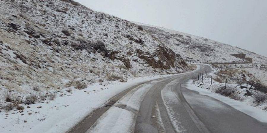 الثلوج تقطع الطرقات الجبلية وتحاصر المواطنين.. ما هي أضرار العاصفة لليوم الجمعة؟