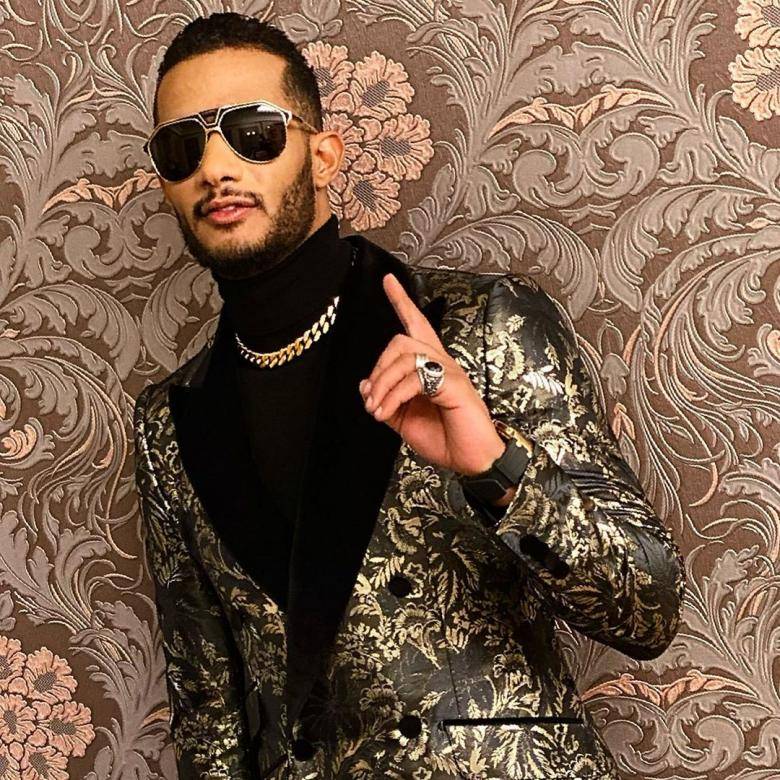 بالفيديو- رد مفاجئ من محمد رمضان على انتقاد حسين فهمي!