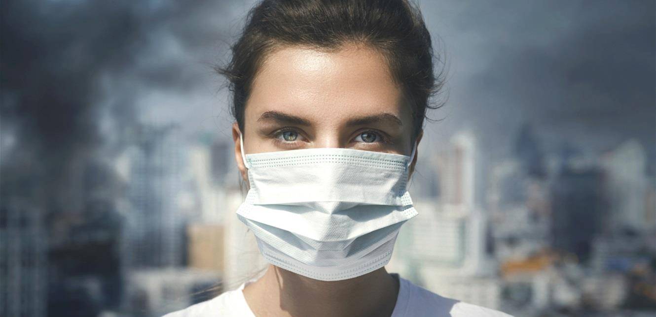 بعد إرتداء الكمامة.. ما هي الطريقة الصحيحة للعناية بالبشرة؟