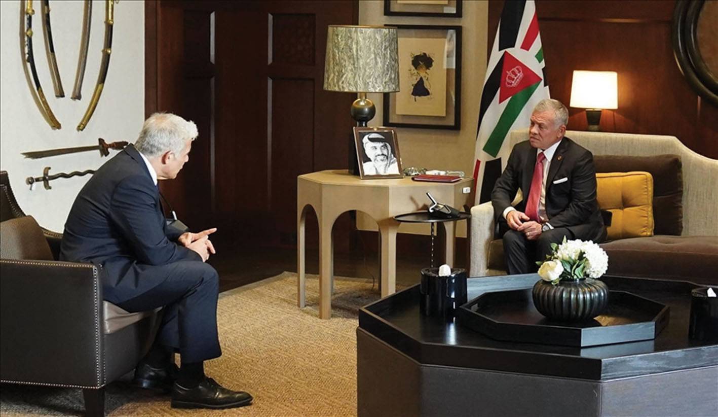 ملك الأردن بحث مع وزير الخارجية «الإسرائيلي» حل الدولتين
والاحتلال يعتقل 24 فلسطينيا في «الضفة»