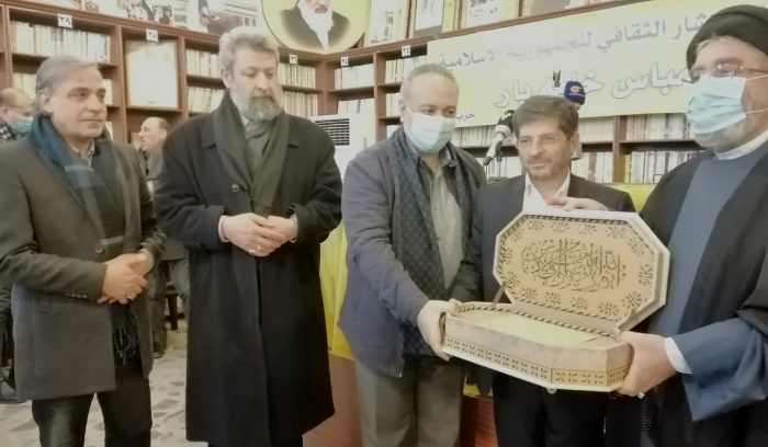 حفل تكريم للمستشار الثقافي في سفارة الجمهوريّة الإسلاميّة الإيرانيّة
أمين السيد: مُشكلة الأميركيين أنهم لا يُريدون دولة مثل إيران
خامه يار: الثقافة هي التي تحافظ على المُقاومة وسلاحها