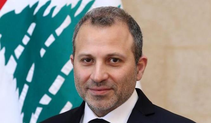 بالصورة- باسيل يتقدم بطلب ترشيحه