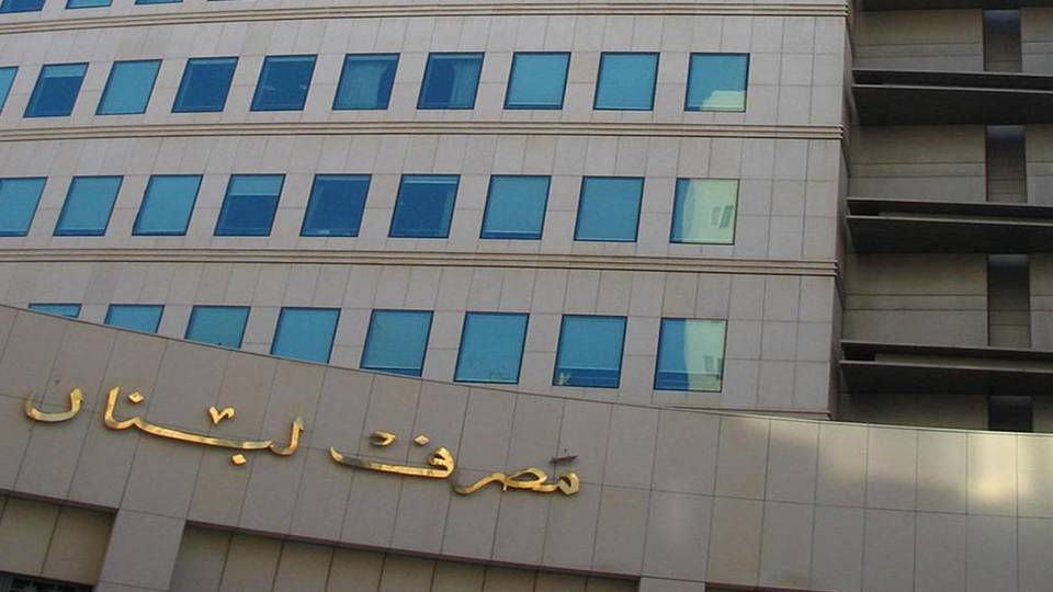 نقابة المخابز والأفران تطالب بالطحين.. حطيط: القمح متوفر ومصرف لبنان حوّل أموال 7 سفن