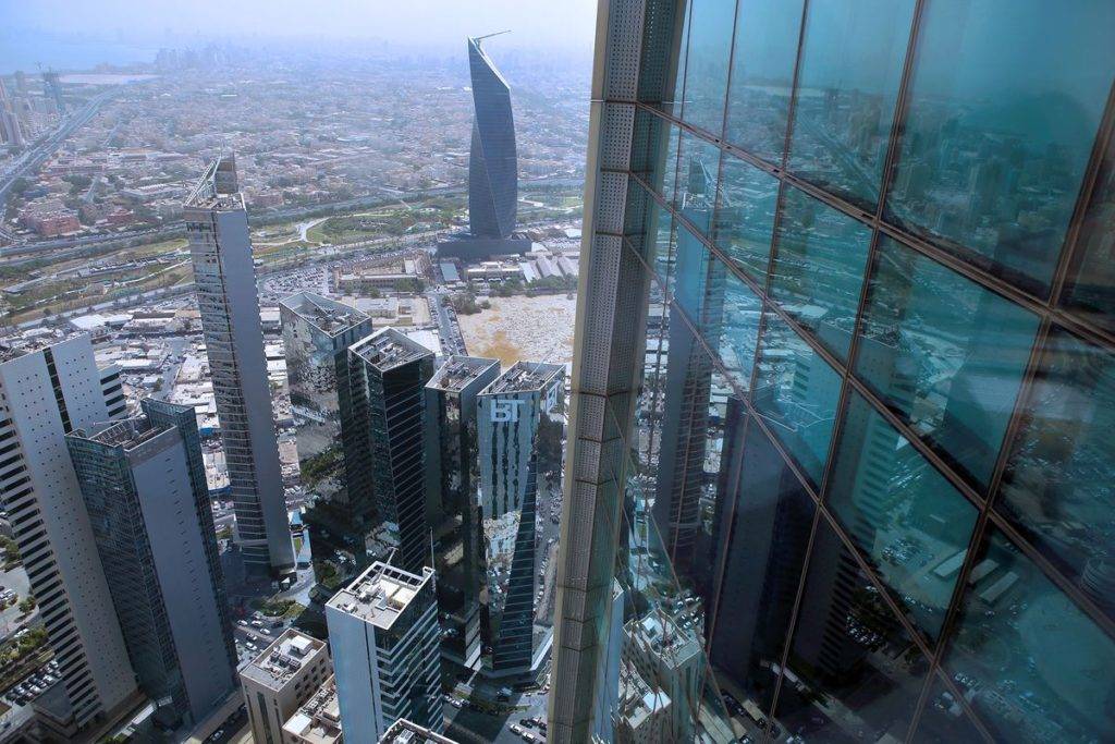 مشاريع "الكويت القابضة" تتوصل لاتفاق مع "القرين" للكيماويات حول صفقة دمج
