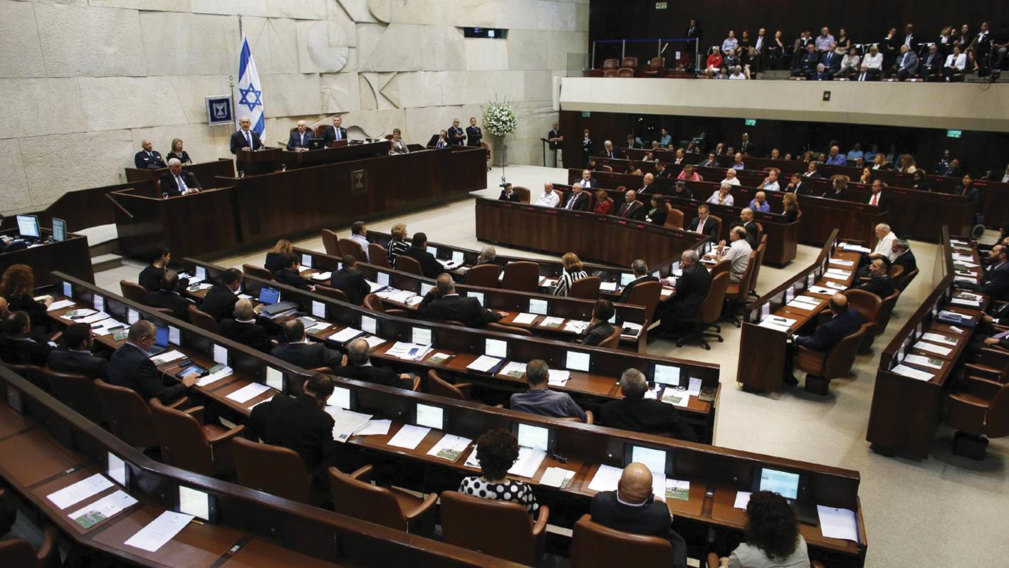 الاحتلال يقر قانون عنصري: منع لم شمل الفلسطينيين