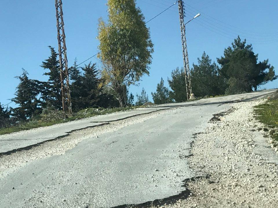 سرقة معدات وأسلاك كهربائية من محطة البئر الارتوازي في هذه المنطقة