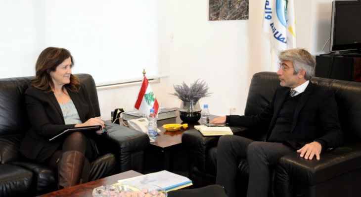 فياض بعد لقائه السفيرة الاميركية: شيا أعربت عن الالتزام بإسقاط مشروع الكهرباء من لائحة عقوبات قيصر