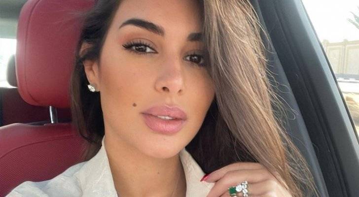سعر حقيبة ياسمين صبري يفوق الخيال..لن تتوقع ثمنه!