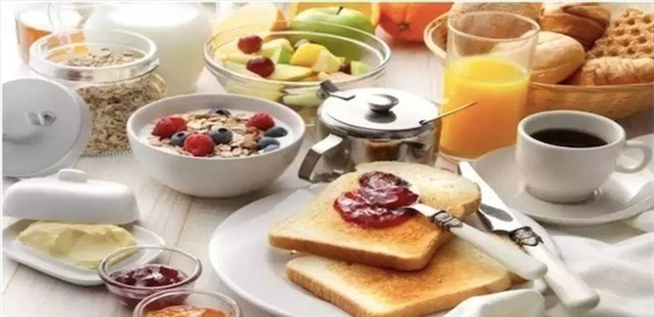 أخطاء تؤدي إلى زيادة وزنك دون أن تدري أثناء وجبة الإفطار.. انتبهوا منها!