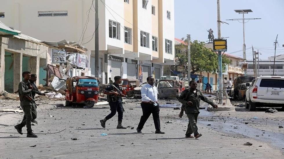 15 قتيلا بينهم نائبة بتفجير استهدف مركزا للاقتراع في الصومال