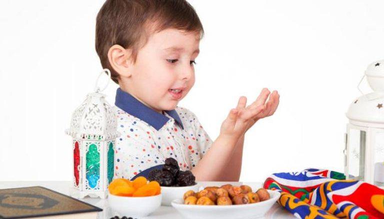 صيام الأطفال في رمضان.. جدول العبادات والتغذية