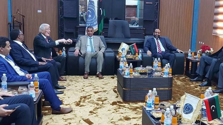 الحكومة الليبية تتسلم عددا من المقرات الحكومية