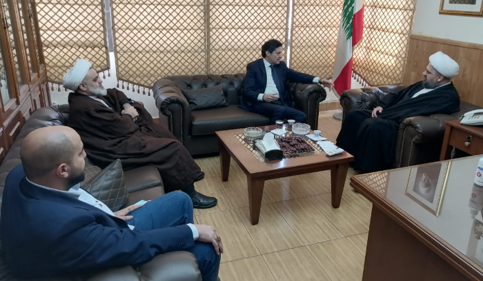 زار قبلان وعرض ملف "اللبنانيّة" مع الأساتذة المتعاقدين
المكاري: سنسعى  لكي يكون دور الوزارة
ديموقراطياً كما نريد أن تكون الانتخابات