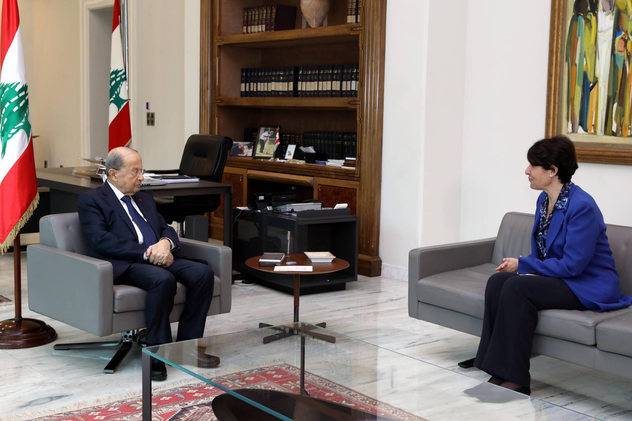 عرض مع غريو التحرّك الفرنسي - الخليجي لدعم لبنان
رئيس الجمهوريّة أمام "نادي الشرق لحوار الحضارات":
حريص على مُتابعة ما بدأته لجهة مُكافحة الفساد
