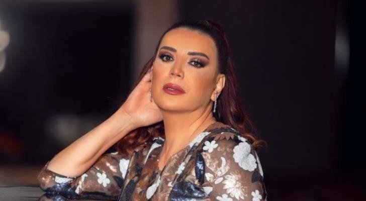 طليق شكران مرتجى يعزيها بوفاة والدتها