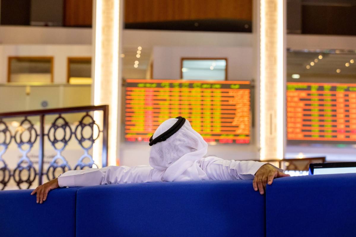 تراجع أحجام التداول في سوق دبي المالي تأهباً للطروحات