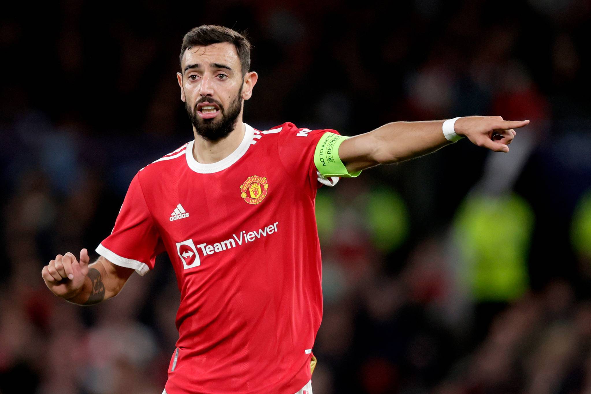 مانشستر يونايتد يجدد عقد برونو فيرنانديز