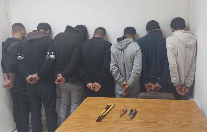 عصابة سرقة كابلات كهربائية في عدّة بلدات.. في قبضة شعبة المعلومات